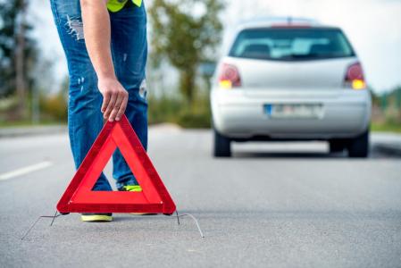 Qué Hacer con los Triángulos de Emergencia Antiguos: Guía Completa de Transición a la V16